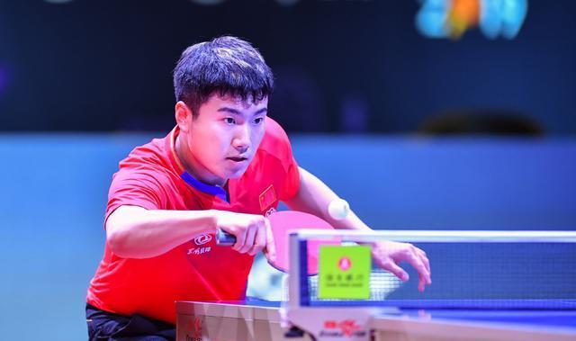 在球场上不 在球场上不